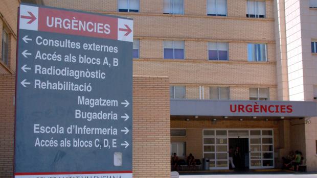 «Cosas más grandes te has metido por el culo»: denuncian una agresión homófoba en un hospital de Castellón