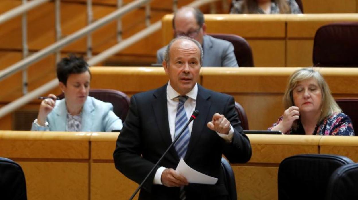 El ministro de Justicia, Juan Carlos Campo, hoy en la sesión de control en el Senado