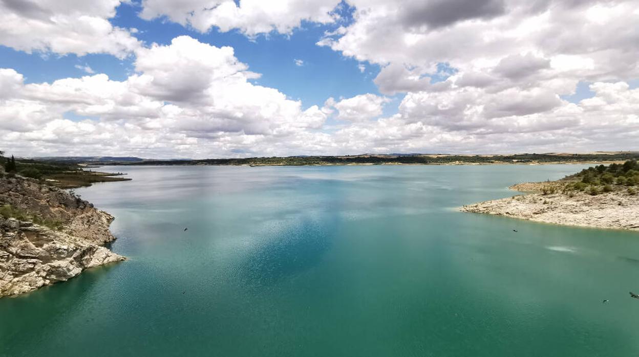 Los ribereños han denunciado que el ministerio se llevará toda el agua en el mes de julio y agosto