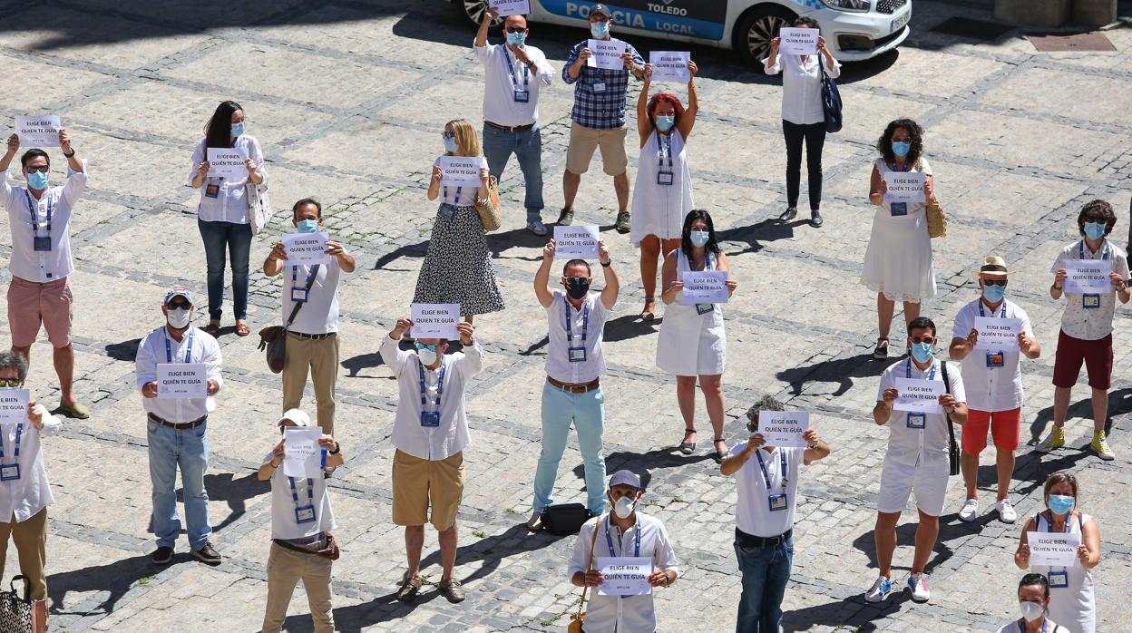 Concentración en la plaza del Ayuntamiento