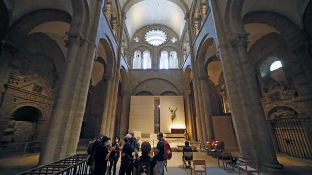 La Catedral abre sus puertas y atrae a los primeros peregrinos