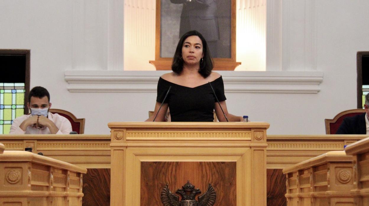 Claudia Alonso, durante su intervención en el Debate del Estado del Municipio