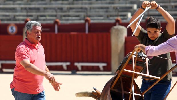 Clase magistral del maestro Víctor Méndes en la plaza de toros de Toledo