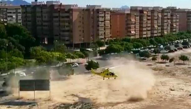 Aterrizajes en un descampado con los enfermos graves en Alicante