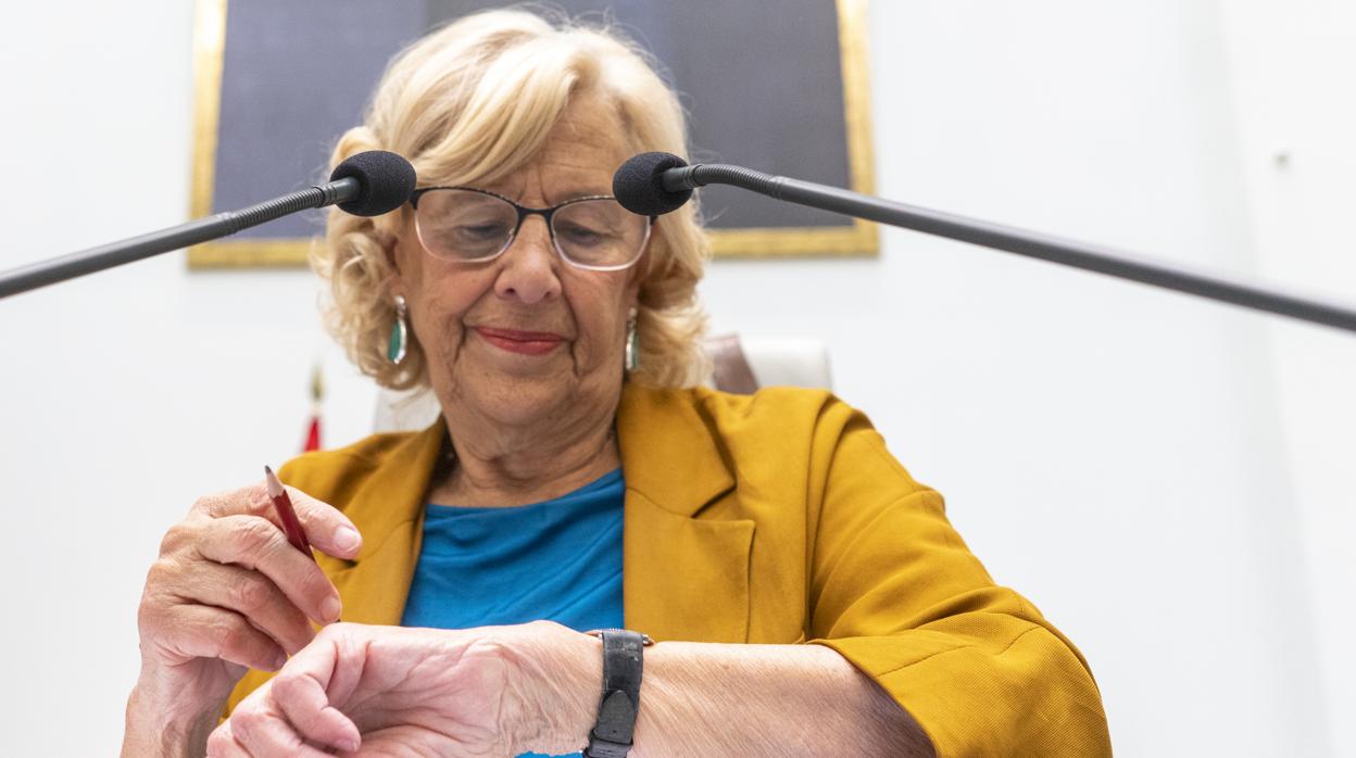 La excalcaldesa Manuela Carmena, en el último Pleno que presidió en el Ayuntamiento