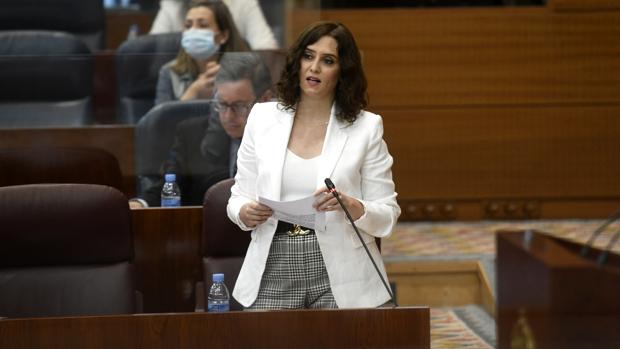 Ayuso sopesa reducir su Gobierno para sacar adelante los presupuestos