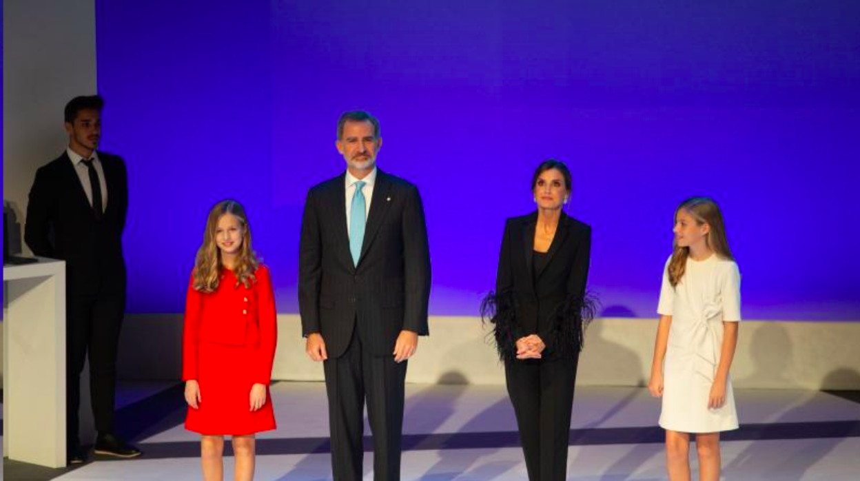 Los Reyes, con sus hijas, en la entrega de los premios Princesa de Girona, en noviembre de 2019