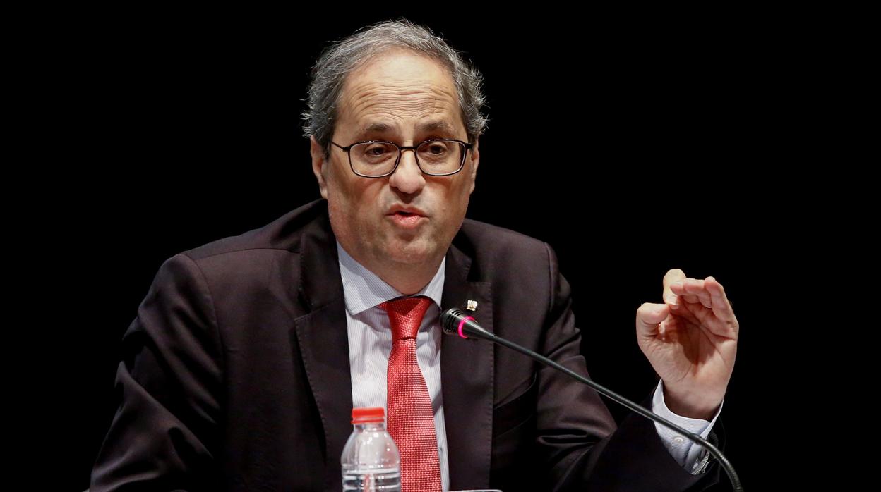 El presidente de la Generalitat, Quim Torra interviene en el acto de presentación de la 'Memoria Económica de Cataluña 2019'