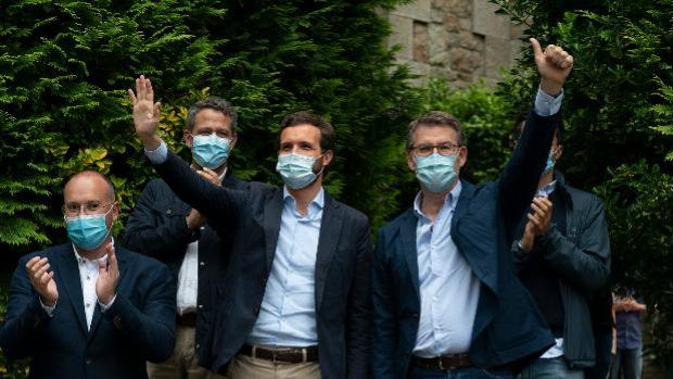 Casado se abraza al «modelo Feijóo» con el objetivo puesto en La Moncloa