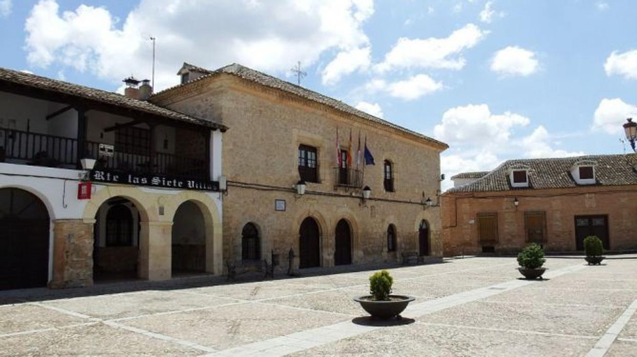 Confinados varios jóvenes en Villamayor (Cuenca) tras dar positivo un amigo de Madrid que estuvo en el pueblo