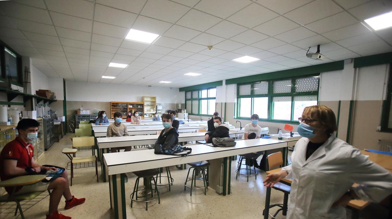 Distancia social en un aula de Bachillerato