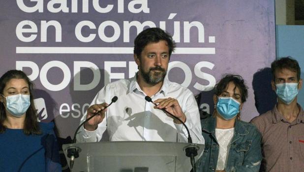 El líder de Podemos en Galicia sigue de momento en el Congreso tras la debacle electoral