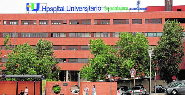 Cinco heridos tras la colisión frontal entre una furgoneta y un turismo en Gárgoles de Abajo