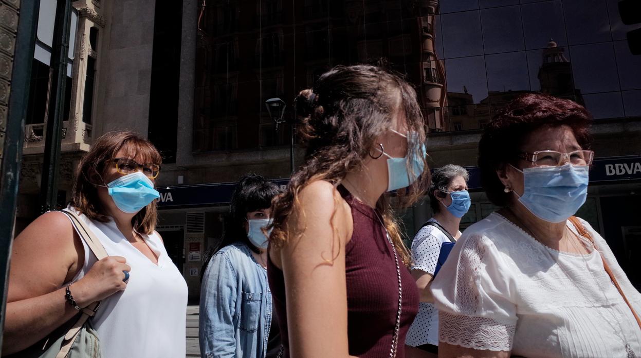 La sensación sofocante, agravada con las mascarillas, que son obligatorias en todo Aragón ante el severo rebrote que registran varias zonas de la región, sobre todo Zaragoza capital