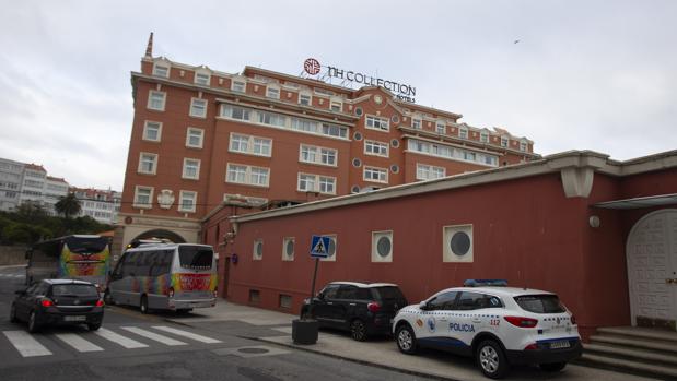 Clientes del hotel del Fuenlabrada en La Coruña: «Nos dieron la posibilidad de marcharnos»