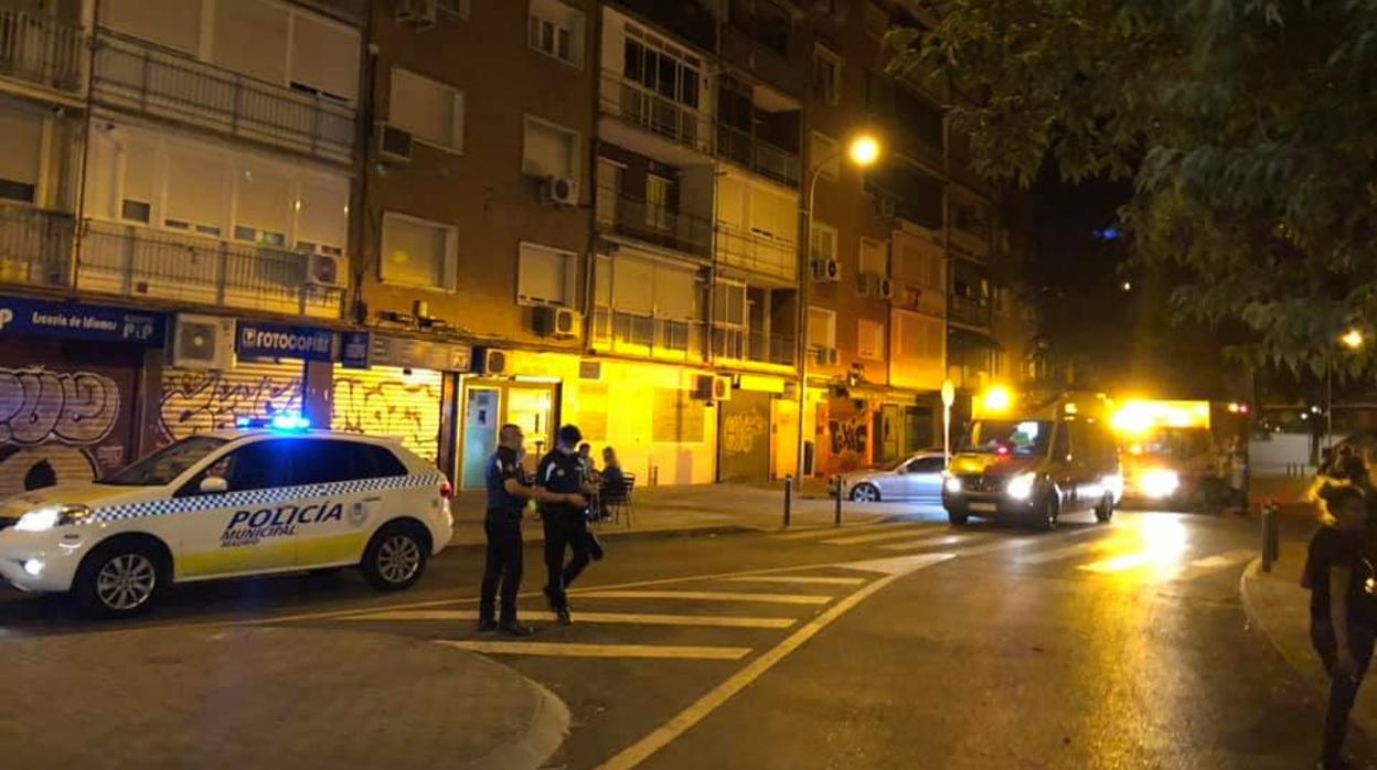 Policía Municipal y Samur se personan en el lugar del suceso, la madrugada del sábado al domingo