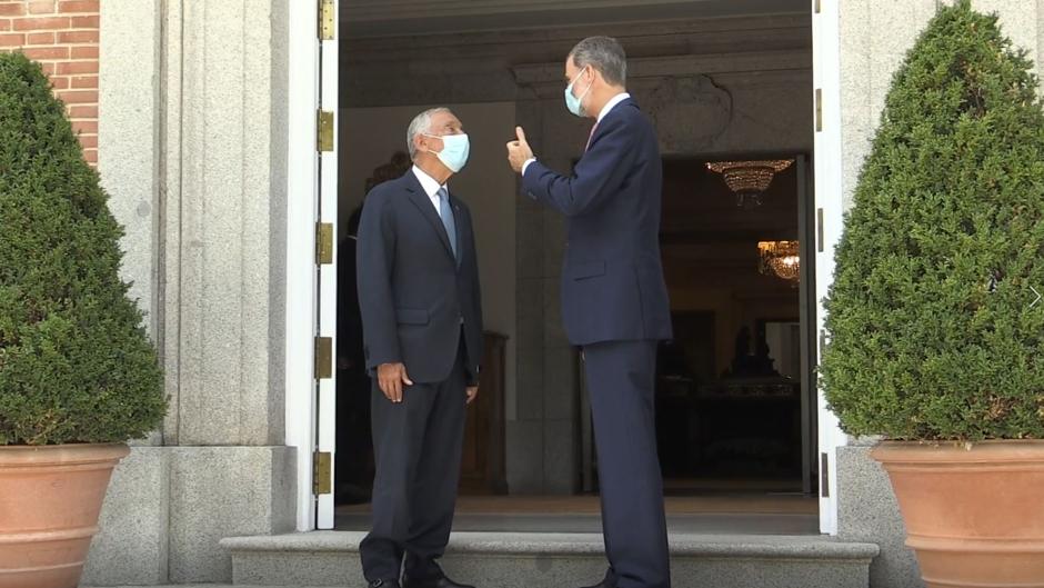 Don Felipe recibe al presidente de Portugal