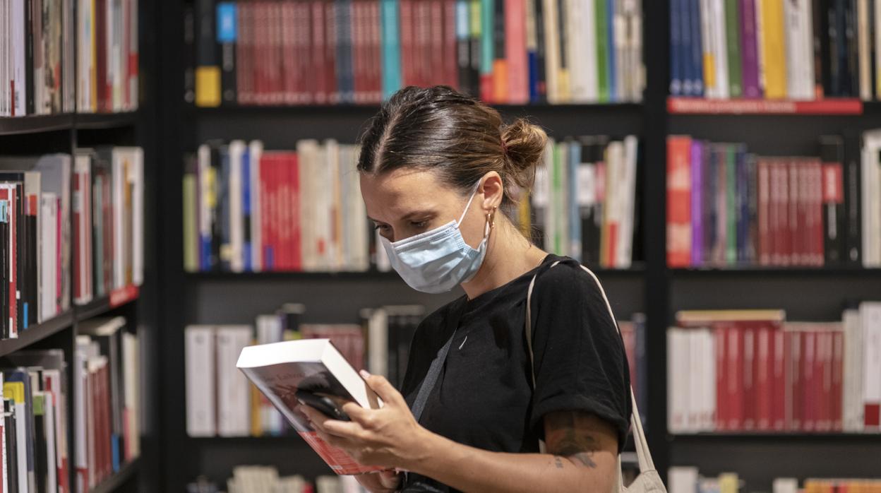 El Sant Jordi de verano se vivió dentro de las librerías