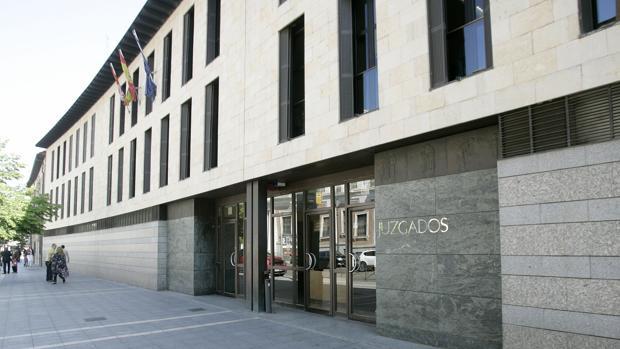 Condenado por cuarta vez por incumplir órdenes de alejamiento, amenazar y agredir a su expareja