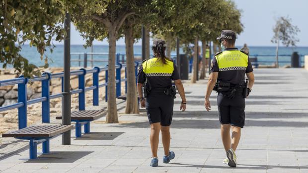 Coronavirus Alicante: más de 400 multas por no llevar mascarilla y una treintena de locales sancionados