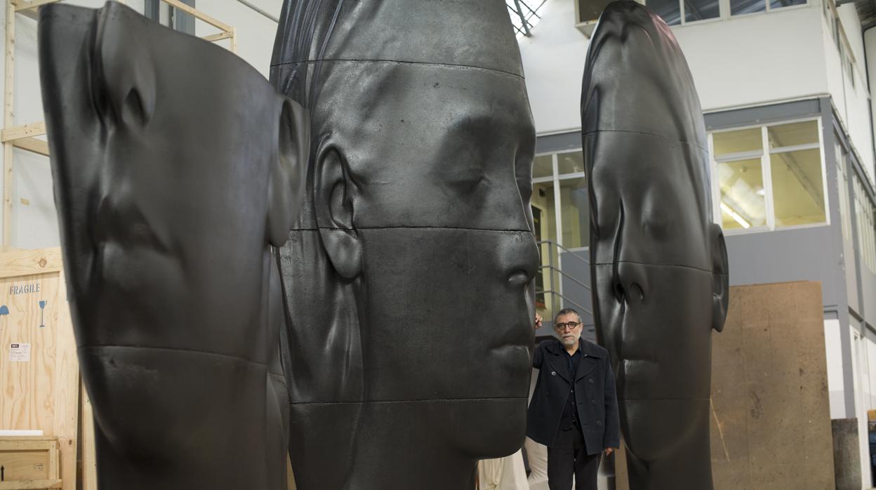 Jaume Plensa, fotografiado en su estudio