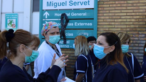 Aragón restringe las vacaciones de sus sanitarios y recluta a jubilados ante la oleada del Covid