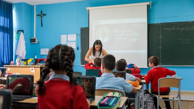 Cerca de 66.000 alumnos de Castilla y León tendrán derecho a libros gratis el próximo curso