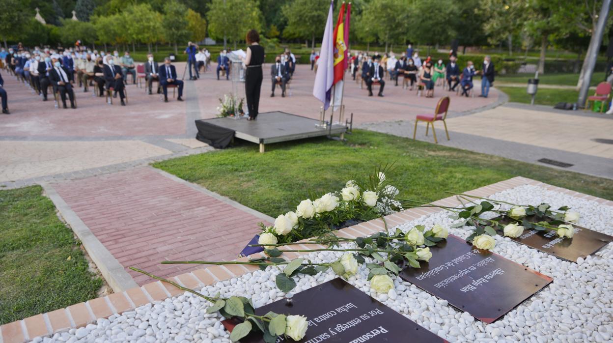 El alcalde de Guadalajara y diversas autoridades y profesionales acudieron al acto homenaje