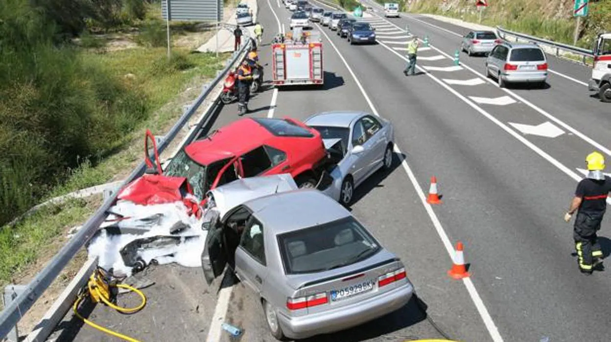 Imagen de un accidente de tráfico en Vigo, Pontevedra.