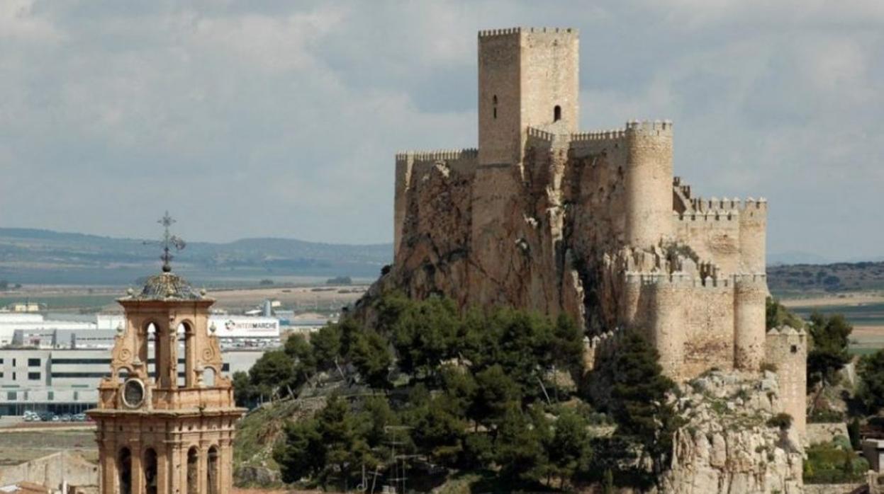 Restaurado el castillo de Almansa, que acoge un museo