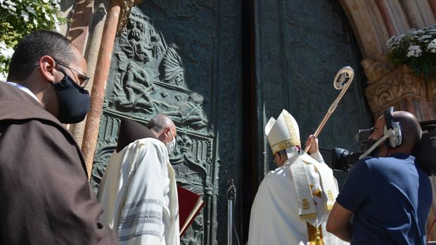 El arzobispo de Toledo abre el Año Santo de Guadalpue