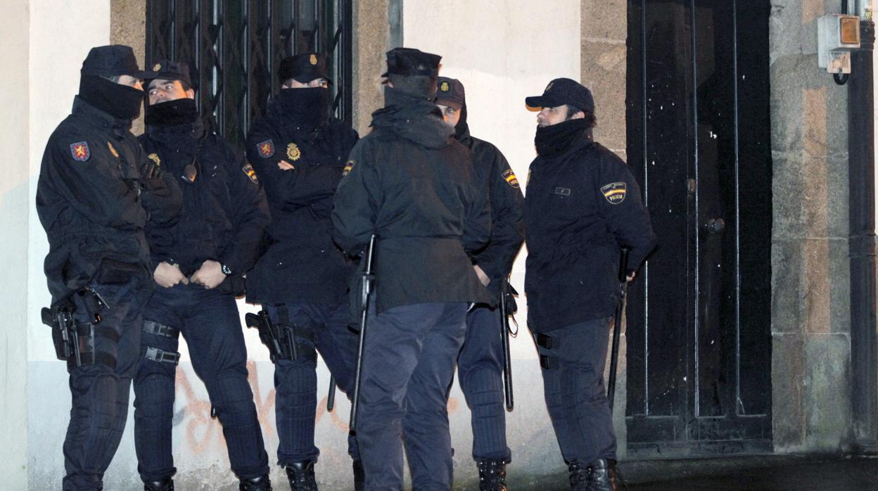 Imagen de una patrulla de la Policía en Santiago de Compostela