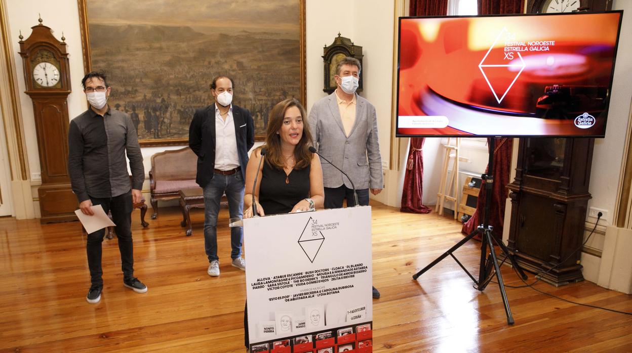 Imagen del evento de presentación, con la intervención de la alcaldesa de La Coruña, Inés Rey