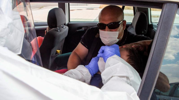 Un nuevo brote en Caldas (Pontevedra) vinculado a una familia suma ya diez positivos