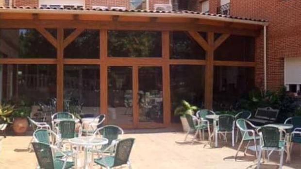 Evacúan a 25 internos negativos de la residencia de San Martín de la Vega, que notificó un brote con 52 contagios