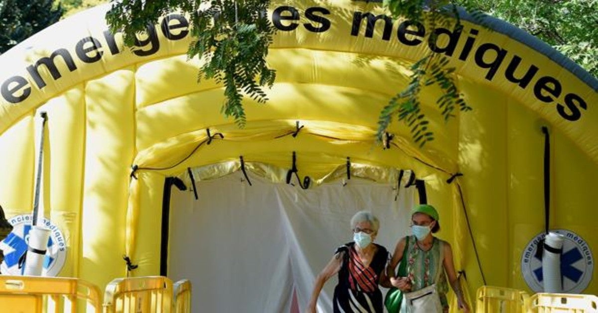 Una carpa del SEM en Ripollet (Barcelona)