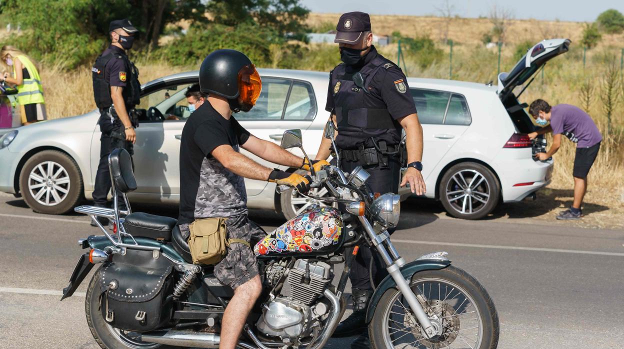 Policía Nacional y Guardia Civil controlan los accesos a Aranda de Duero