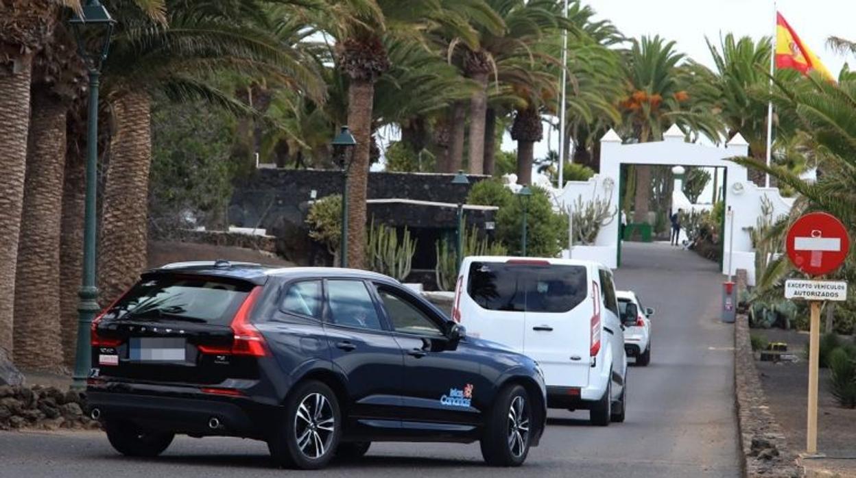 Llegada de Pedro Sánchez y su familia a La Mareta, en Lanzarote