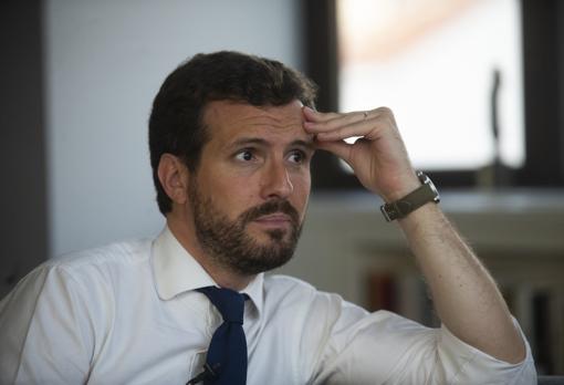 Casado asegura que no fue informado previamente de la salida de Don Juan Carlos
