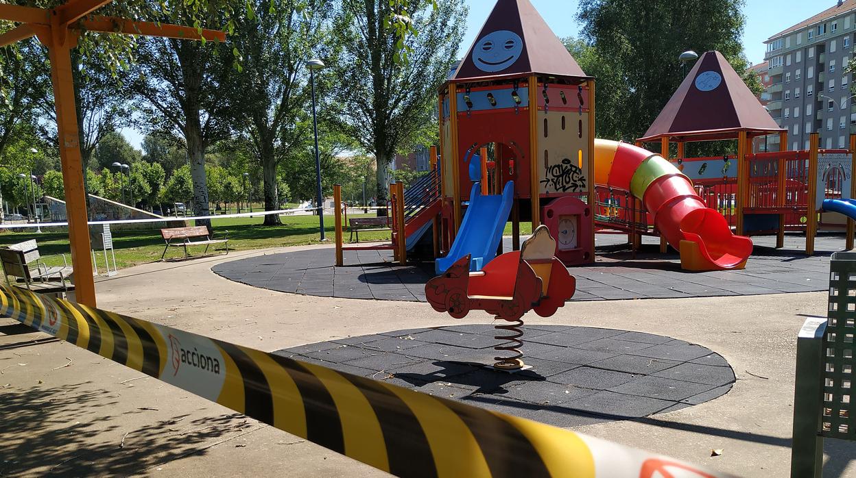 El Ayuntamiento de Ávila vuelve a cerrar los parques infantiles y fuentes para evitar posibles contagios