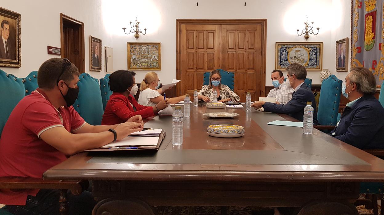 Reunión entre el Ayuntamiento y la Plataforma de Afectados y Samar