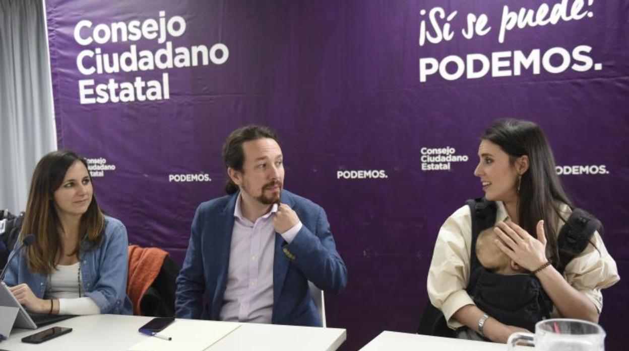 Ione Belarra, Pablo Iglesias e Irene Montero, durante un Consejo Ciudadano Estatal de Podemos