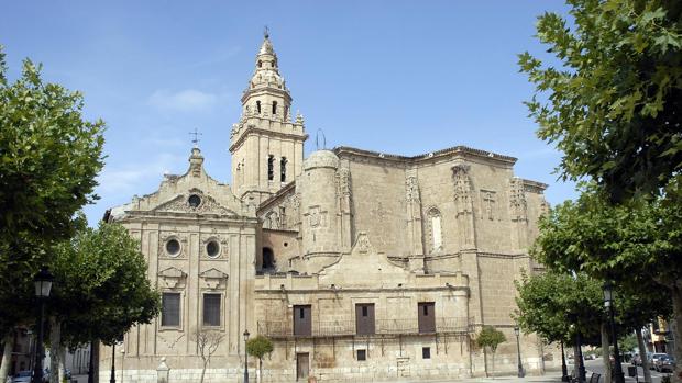 Detenido tras amenazar con quemarse a lo bonzo desde una iglesia en un pueblo de Valladolid