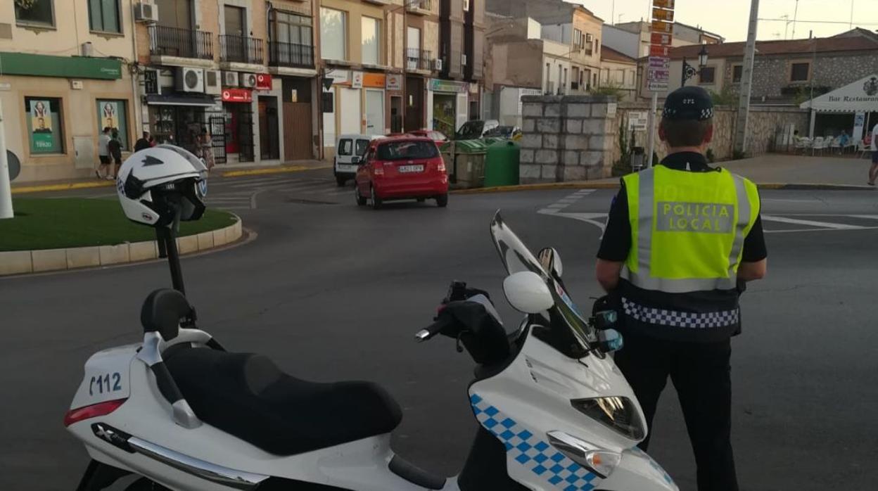 La Policía Local de Consuegra recibió el aviso a las 5.50 de este domingo