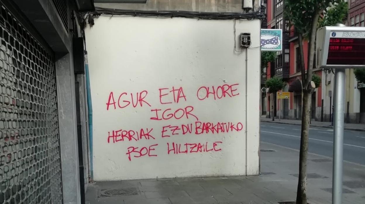 Las pintadas realizadas en la Casa del Pueblo de Portugalete