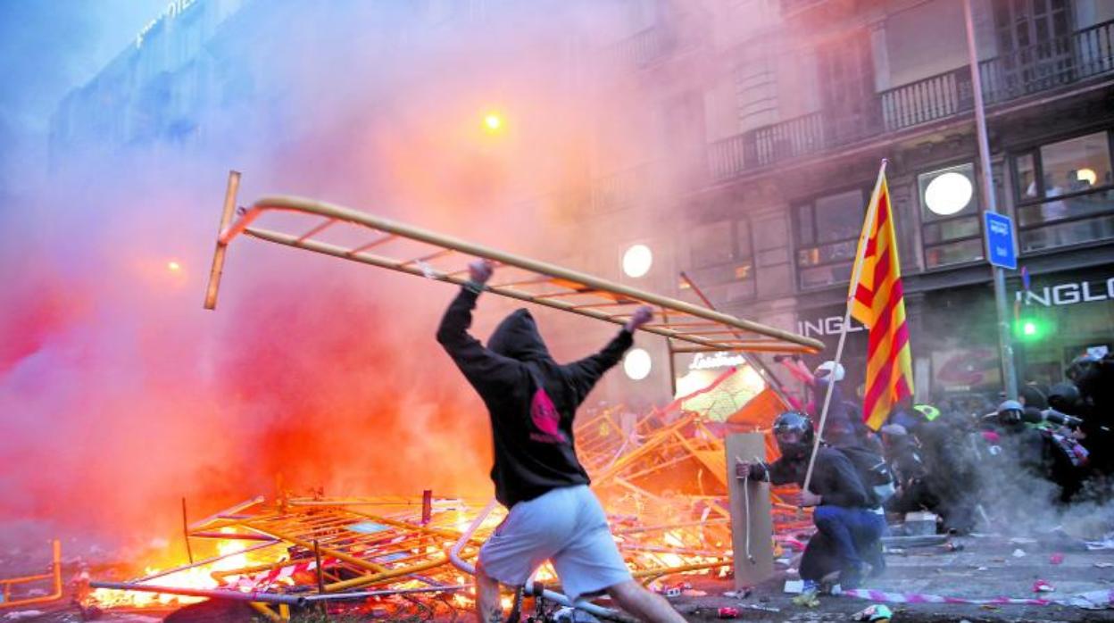 Violencia en Barcelona tras la sentencia del «procés»