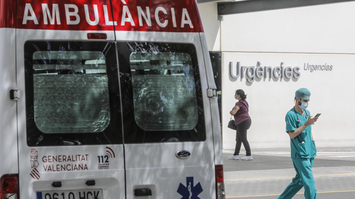 Imagen tomada a principios de septiembre a las puertas de un hospital de Valencia