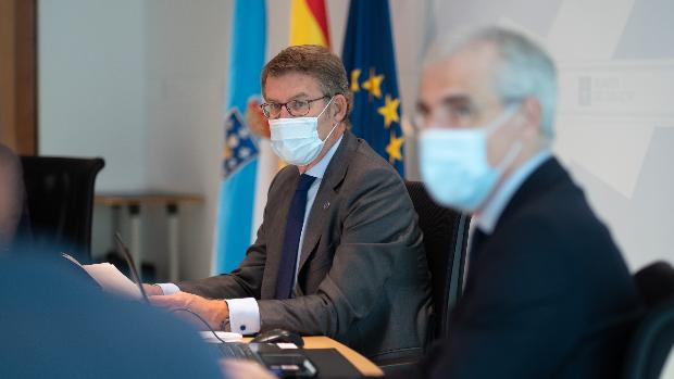 La Xunta cribará a los empleados de residencias cada 15 días, hará muestreos a usuarios y mantendrá las visitas si hay restricciones