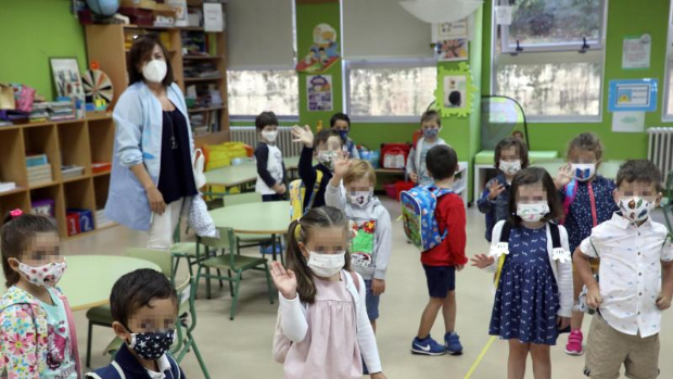 La Xunta habla de «normalidad» en la vuelta al cole en Galicia de más de 100.000 alumnos