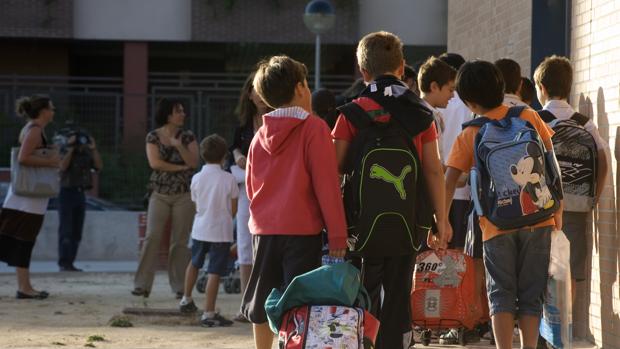 Confinada un aula en Madrid tras el primer positivo en un colegio público